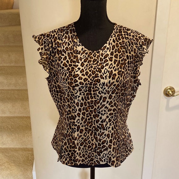 Bloomingdale's Tops - Beautiful Bloomingdale’s 100% silk leopard skin printed blouse in size 14.